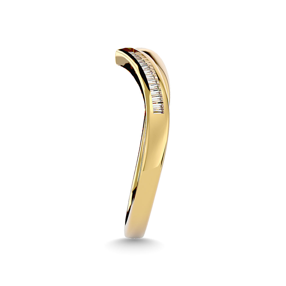 Diamond 1/6 Ct.Tw. Chevron Band in 14K Yellow Gold